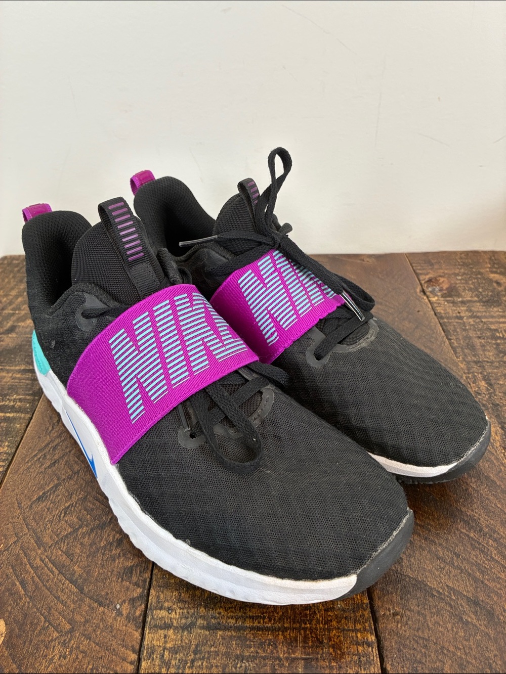 Nike Renew In-Season Women’s 7 Black Sneakers with Purple Strap